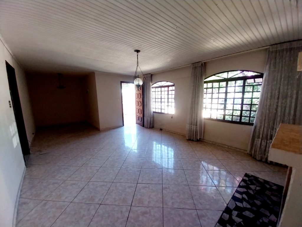 Casa 4 Dormitórios – Santa Quitéria